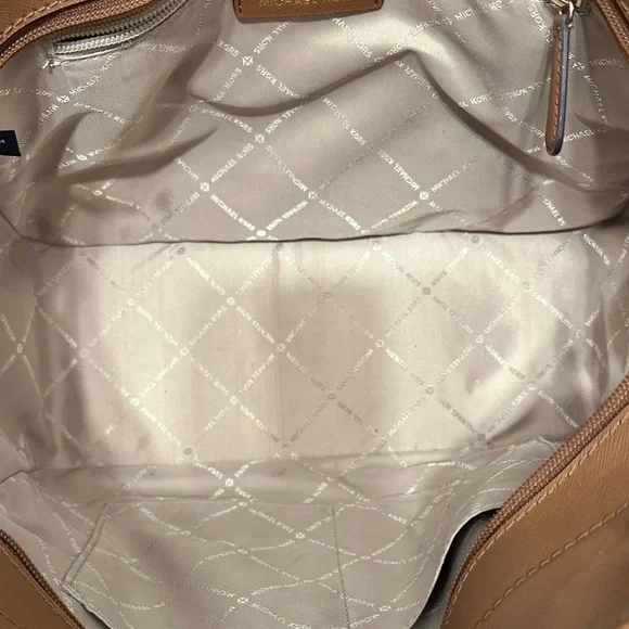 Michael Kors Jet Set Travel large chain shoulder tote bag - Picture 7 of 14